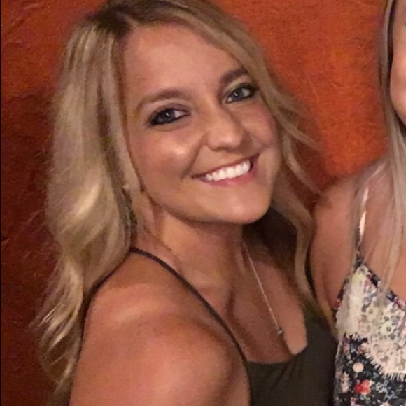 Meet your Posher, Jacquelyn - Picture 1 of 1